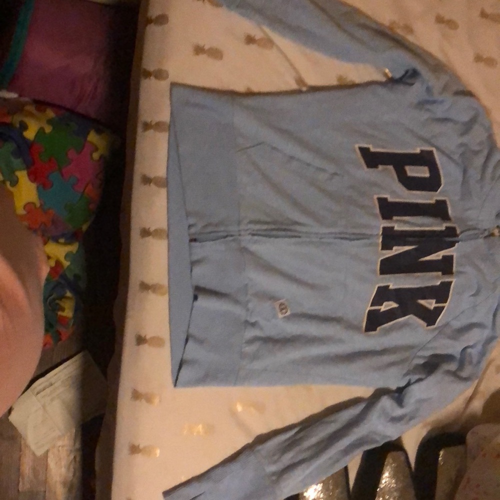 selling a sweatshirt is 60%cotton 40%polyester